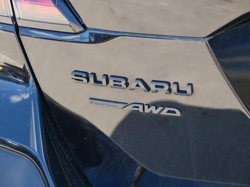 Crystal Black Silica 2025 Subaru Outback Onyx Edition