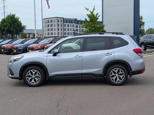Ice Silver Metallic 2024 Subaru Forester Premium