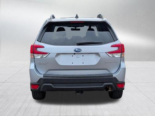 Ice Silver Metallic 2024 Subaru Forester Premium