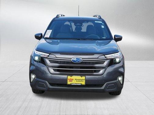 Magnetite Gray Metallic 2025 Subaru Forester Premium