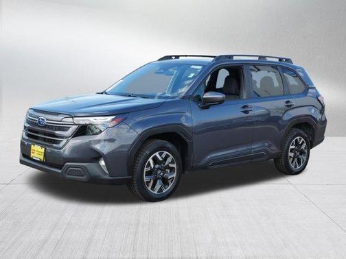 Magnetite Gray Metallic 2025 Subaru Forester Premium