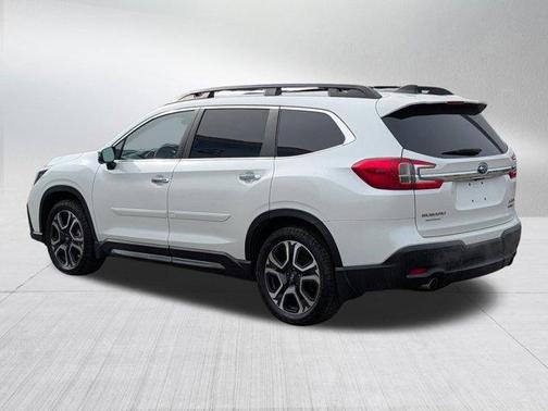 Crystal White Pearl 2023 Subaru Ascent Touring 7-Passenger