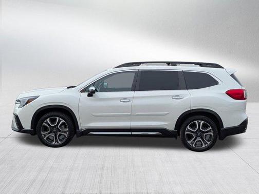 Crystal White Pearl 2023 Subaru Ascent Touring 7-Passenger