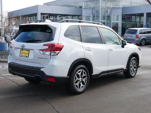 2022 Subaru Forester Premium