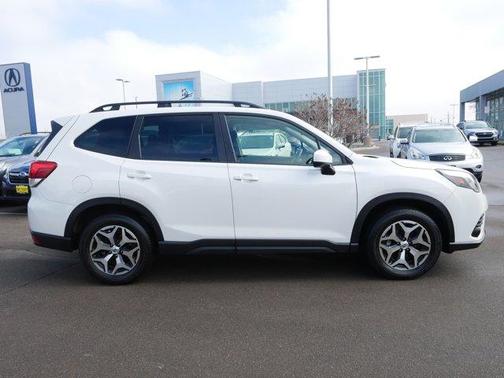 2022 Subaru Forester Premium