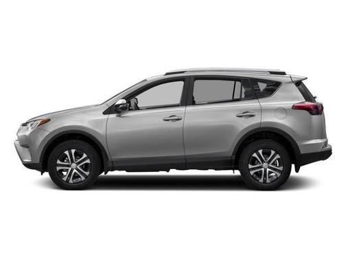 Super White 2018 Toyota RAV4 LE