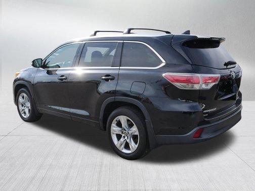 Midnight Black Metallic 2016 Toyota Highlander Limited