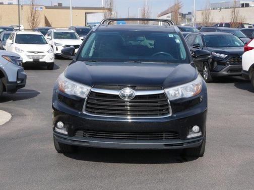 Midnight Black Metallic 2016 Toyota Highlander Limited