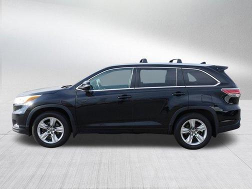 Midnight Black Metallic 2016 Toyota Highlander Limited