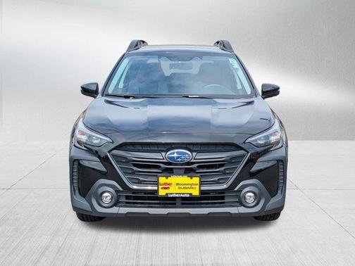 Crystal Black Silica 2025 Subaru Outback Onyx Edition