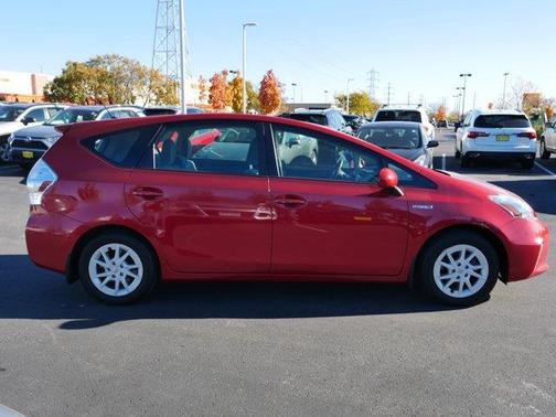 2014 Toyota Prius v Two