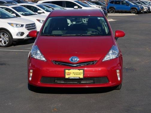 2014 Toyota Prius v Two