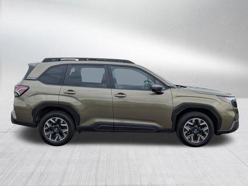 Autumn Green Metallic 2025 Subaru Forester Premium