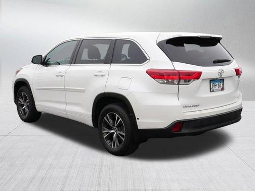 2017 Toyota Highlander LE