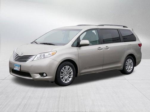 2015 Toyota Sienna XLE