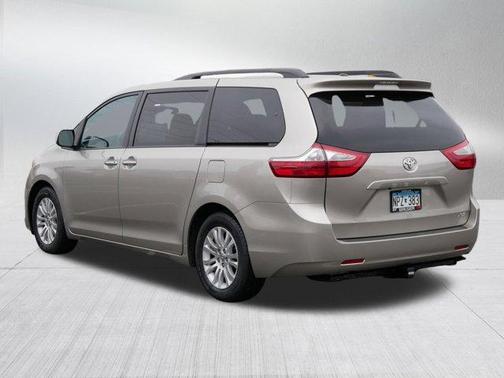 2015 Toyota Sienna XLE