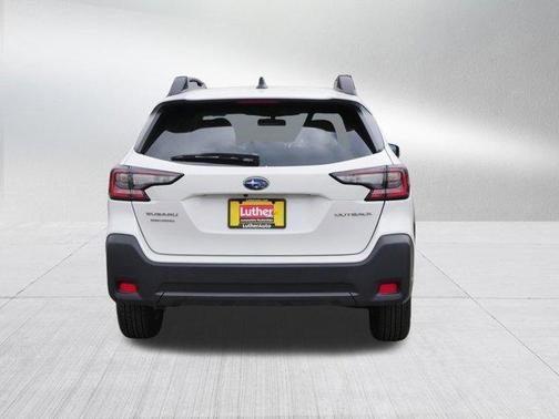 Crystal White Pearl 2025 Subaru Outback Premium