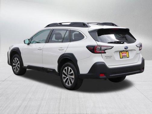 Crystal White Pearl 2025 Subaru Outback Premium