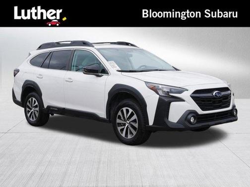 Crystal White Pearl 2025 Subaru Outback Premium