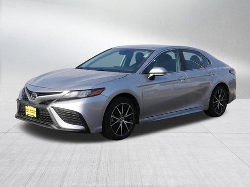 Celestial Silver Metallic 2023 Toyota Camry SE