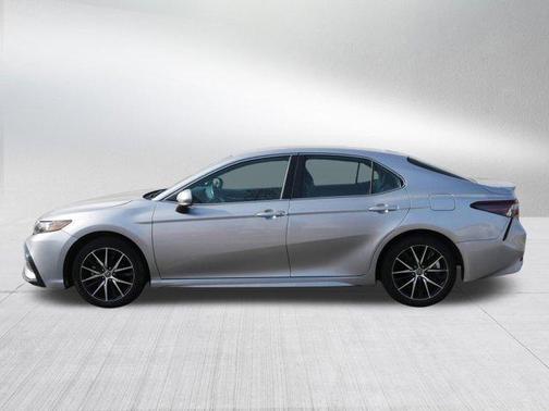 Celestial Silver Metallic 2023 Toyota Camry SE