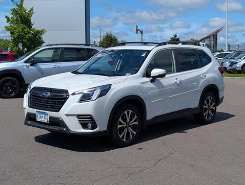 Crystal White Pearl 2023 Subaru Forester Limited