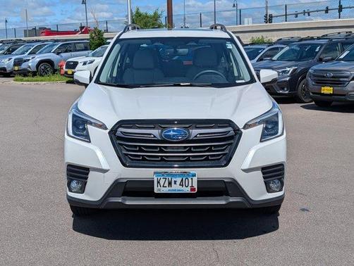 Crystal White Pearl 2023 Subaru Forester Limited