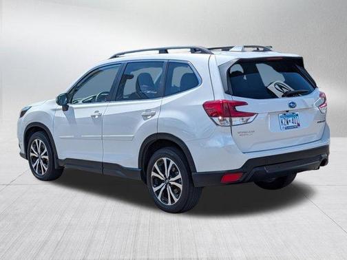 Crystal White Pearl 2023 Subaru Forester Limited