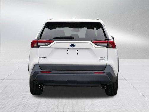2020 Toyota RAV4 Hybrid XLE