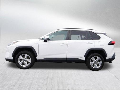 2020 Toyota RAV4 Hybrid XLE