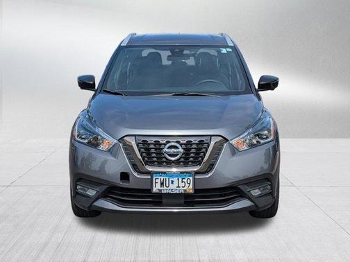 Gun Metallic 2020 Nissan Kicks SR