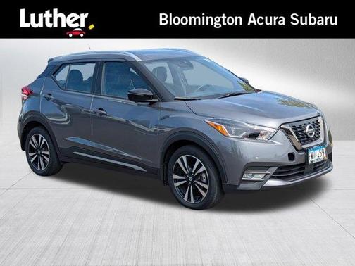 Gun Metallic 2020 Nissan Kicks SR