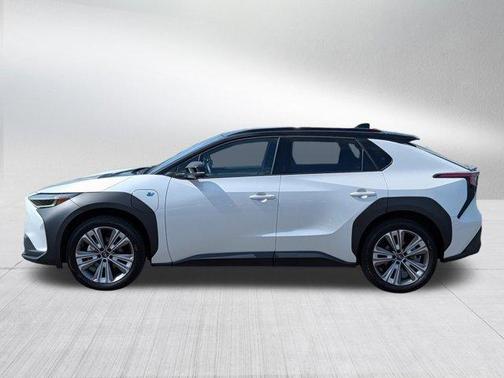 Cosmic White Pearl 2023 Subaru Solterra Touring