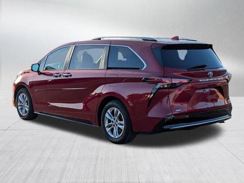 Ruby Flare Pearl 2024 Toyota Sienna Limited
