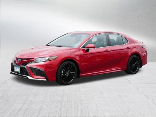 2024 Toyota Camry Hybrid XSE