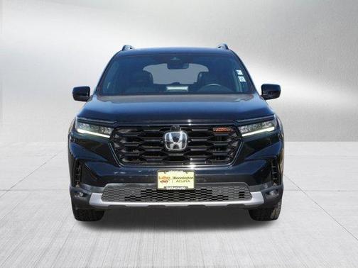 Crystal Black Pearl 2023 Honda Pilot TrailSport