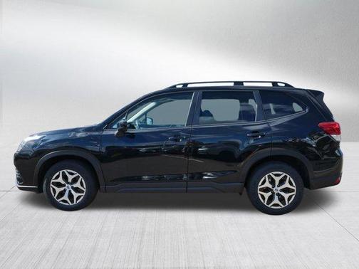 Crystal Black Silica 2023 Subaru Forester Premium