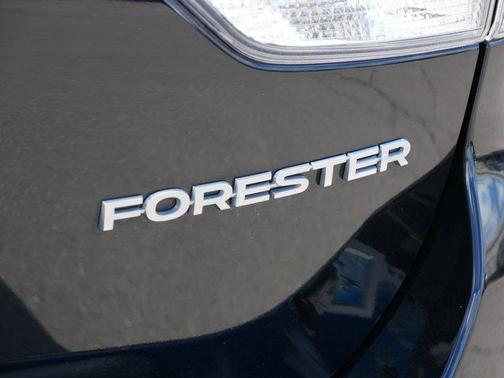 Crystal Black Silica 2023 Subaru Forester Premium