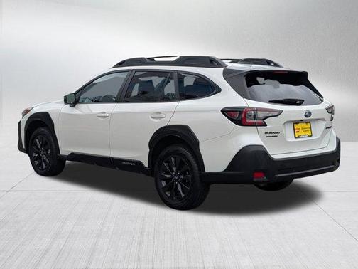 Crystal White Pearl 2025 Subaru Outback Onyx Edition