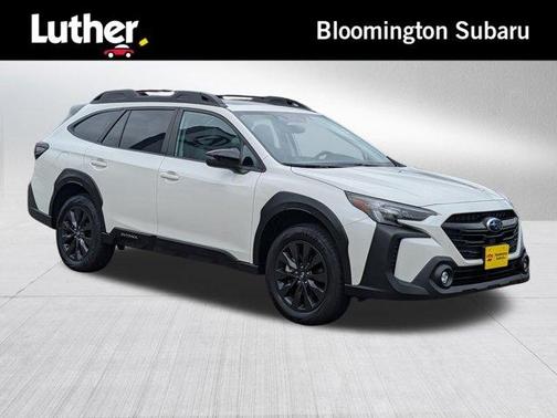 Crystal White Pearl 2025 Subaru Outback Onyx Edition