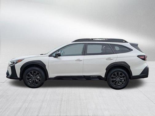 Crystal White Pearl 2025 Subaru Outback Onyx Edition