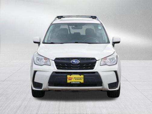 Crystal White Pearl 2018 Subaru Forester 2.0XT Premium