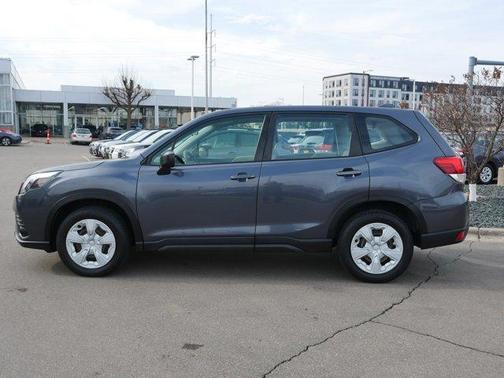 Magnetite Gray Metallic 2022 Subaru Forester
