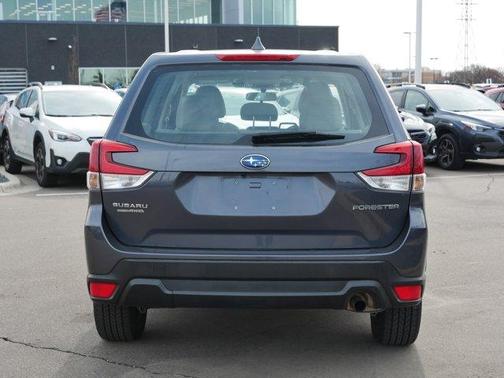Magnetite Gray Metallic 2022 Subaru Forester