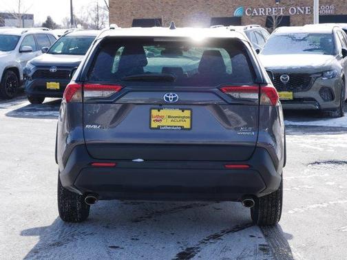 2022 Toyota RAV4 Hybrid XLE