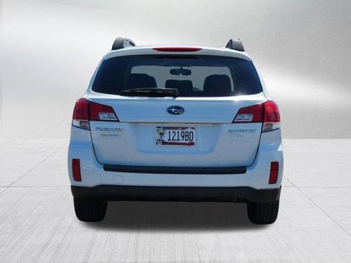 Satin White Pearl 2013 Subaru Outback 2.5i Premium