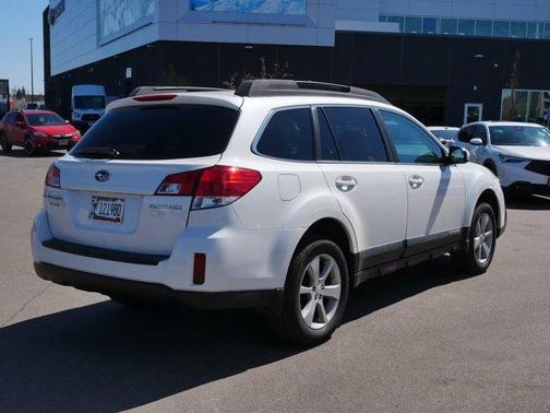 Satin White Pearl 2013 Subaru Outback 2.5i Premium