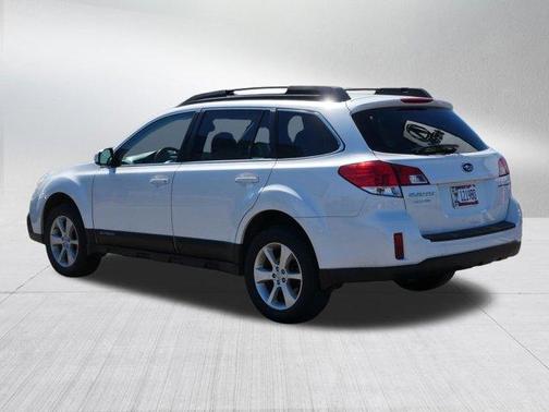 Satin White Pearl 2013 Subaru Outback 2.5i Premium
