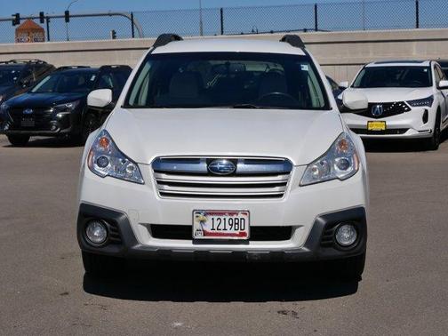 Satin White Pearl 2013 Subaru Outback 2.5i Premium