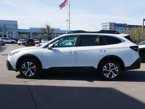Crystal White Pearl 2020 Subaru Outback Limited